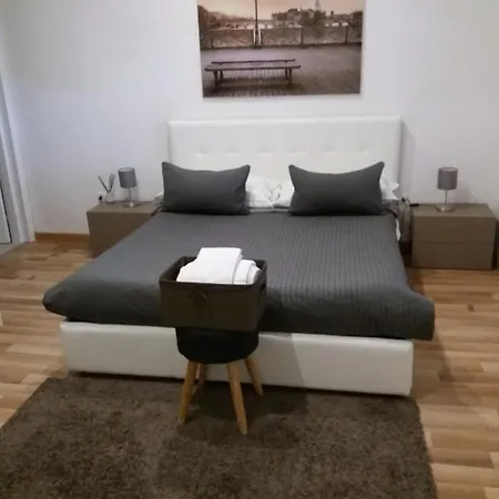 Knightsbridge Bed & Breakfast *